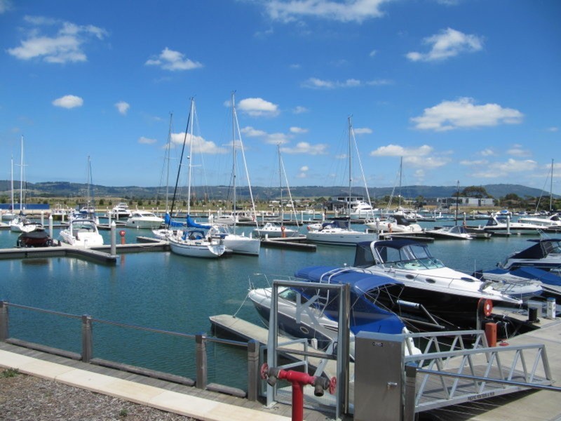 51 Seaview Avenue, Safety Beach VIC 3936