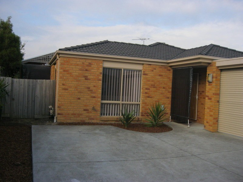 2/6 Lemongrass Court, Baxter VIC 3911