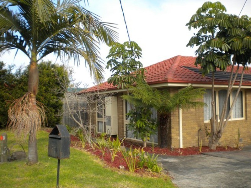 40 Pembroke Avenue, Frankston VIC 3199