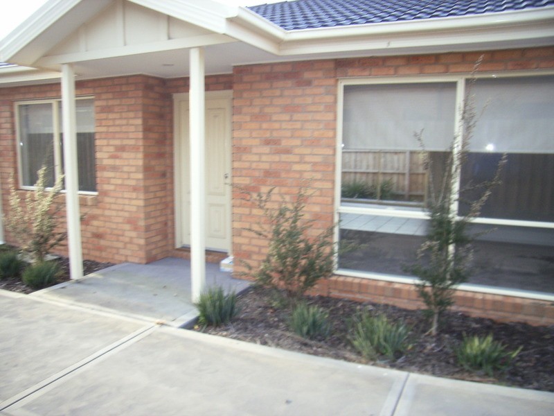 2/31 Deane Street, Frankston VIC 3199