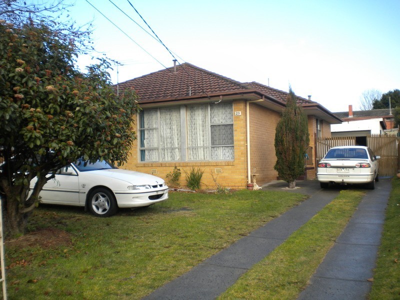 23 Hodgins Crescent, Frankston North VIC 3200