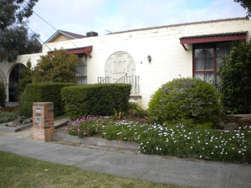 4 Blackheath Avenue, Frankston VIC 3199