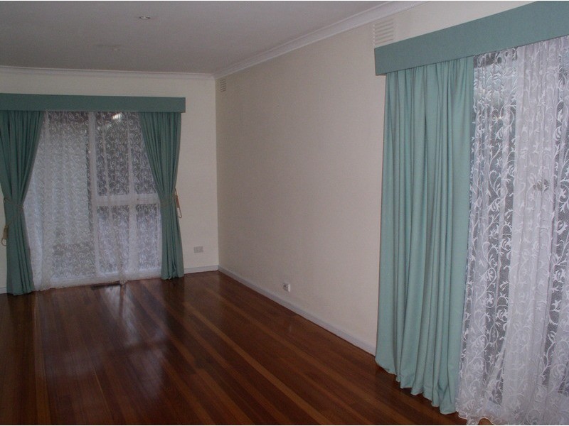 4 Blackheath Avenue, Frankston VIC 3199