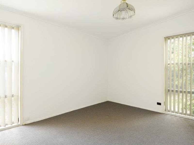 5 Mitre  Court, Frankston North VIC 3200