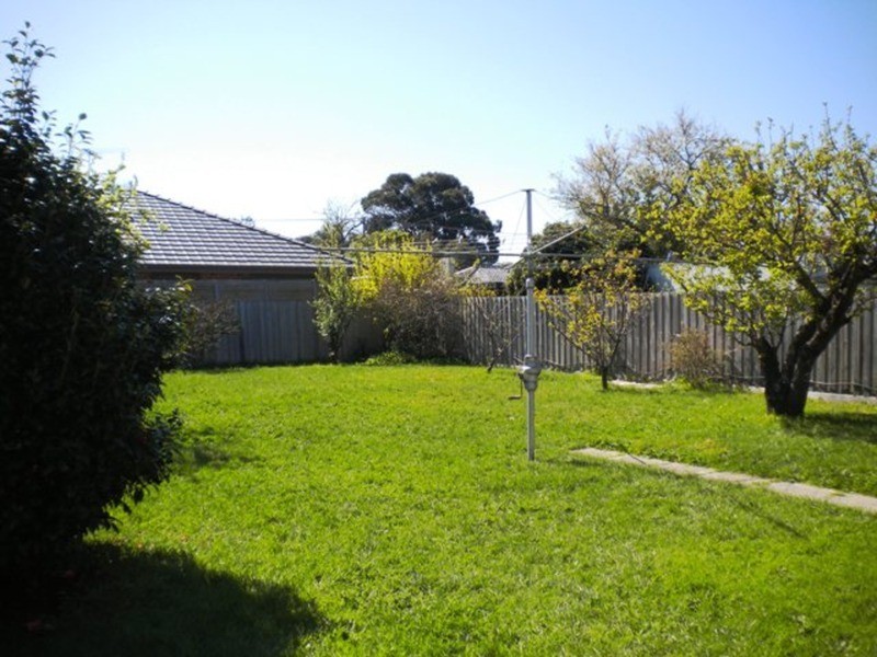 15 Johnstone Street, Seaford VIC 3198