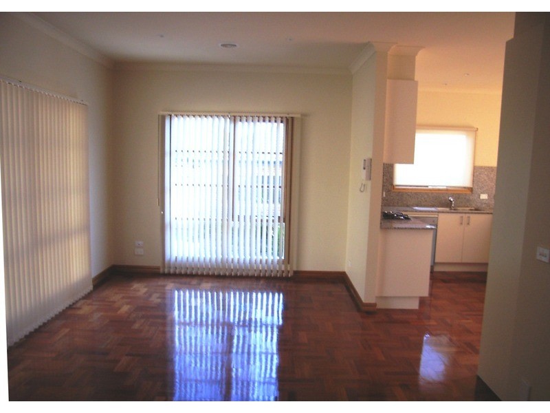 2/8 Ithaca Road, Frankston South VIC 3199