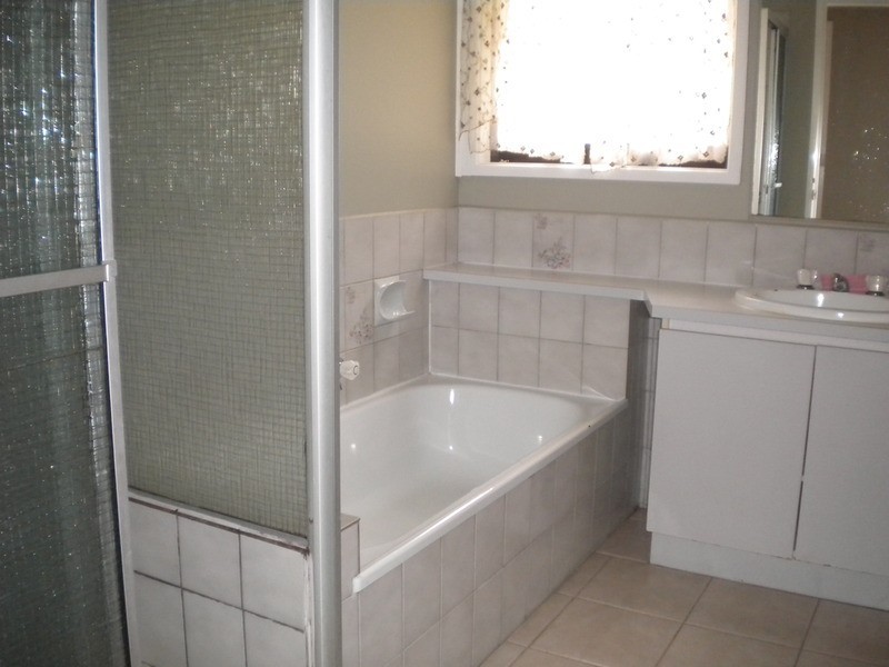 12 Broderick Road, Carrum Downs VIC 3201