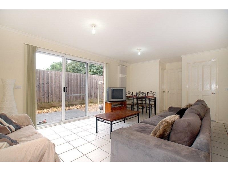 2/64 Lardner Road, Frankston VIC 3199