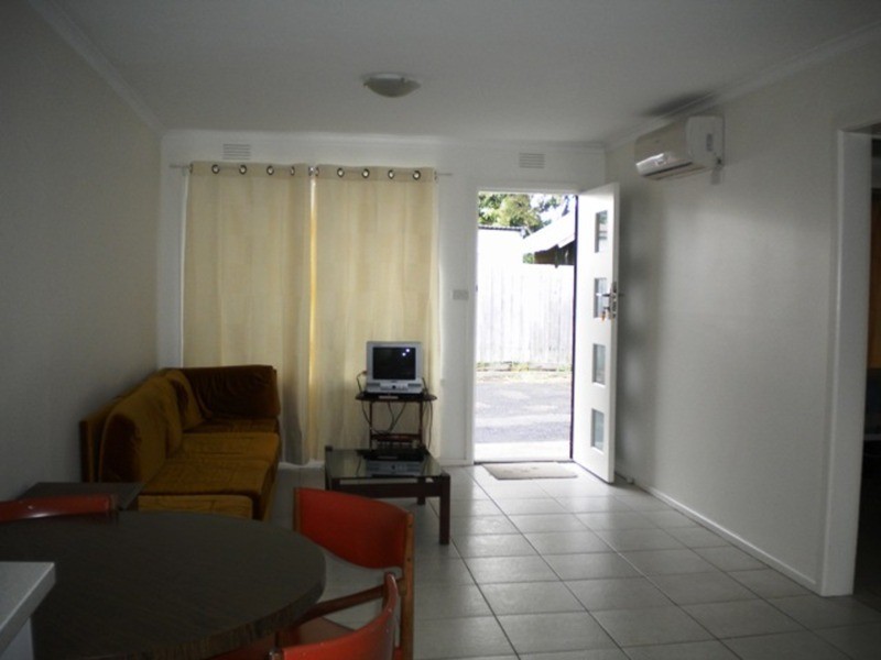 4/10 Carder Avenue, Seaford VIC 3198