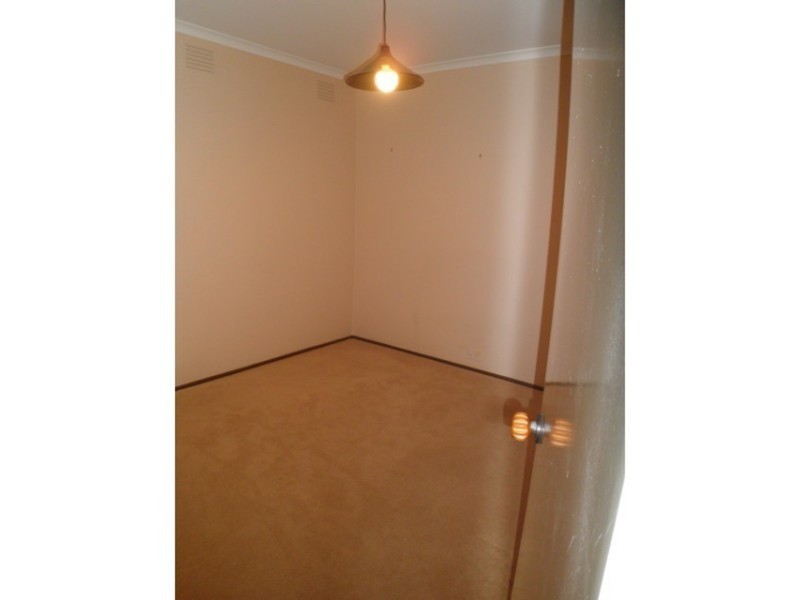 305 Cranbourne Road, Frankston VIC 3199