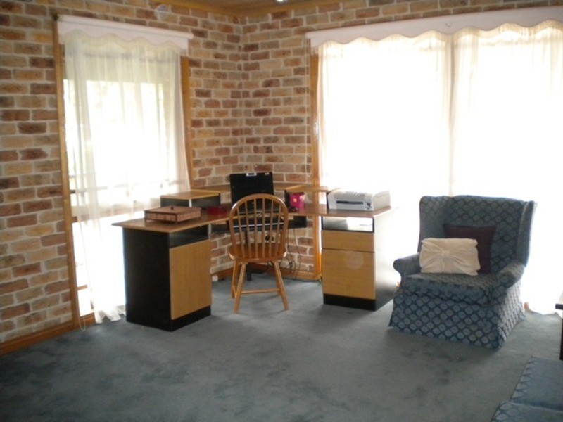 1 Sandalwood Retreat, Frankston South VIC 3199