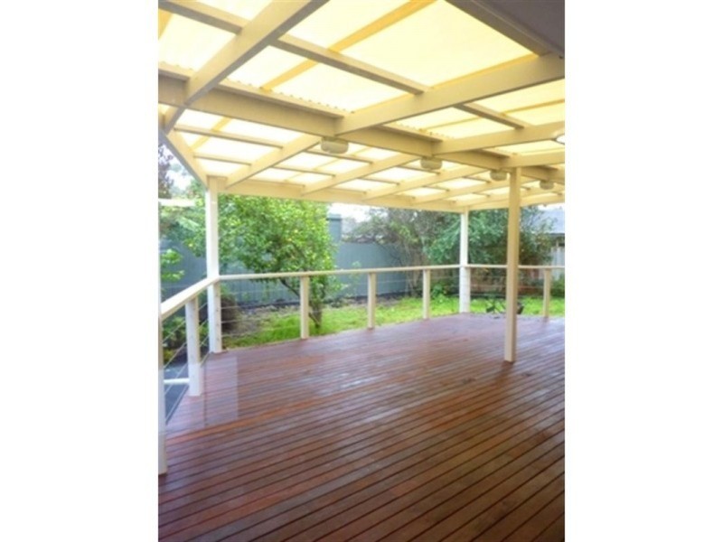 2 Kira Close, Frankston VIC 3199