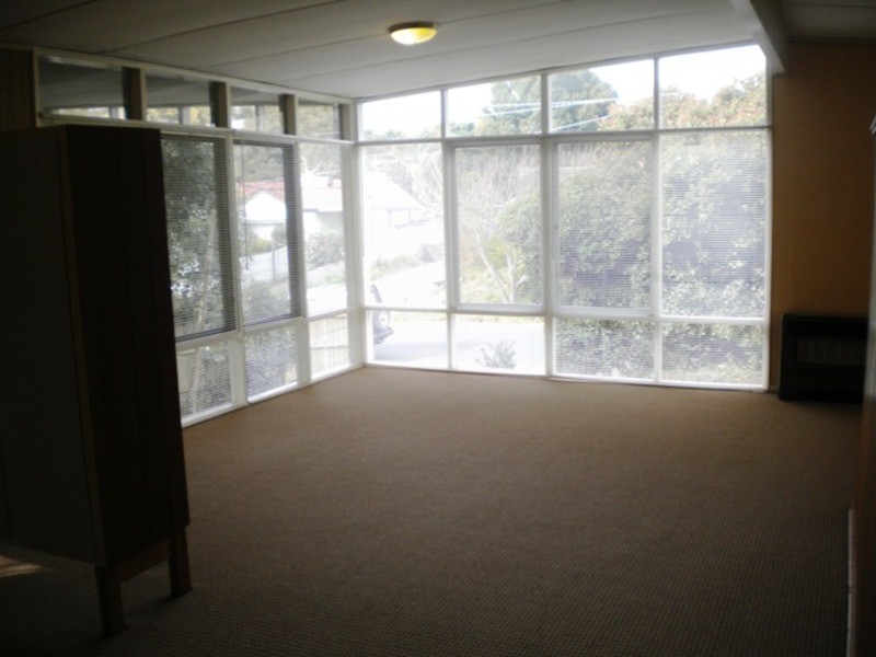 33 Wynden Drive, Frankston VIC 3199