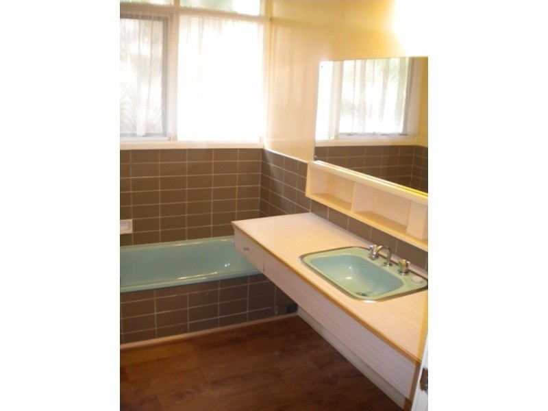 33 Wynden Drive, Frankston VIC 3199