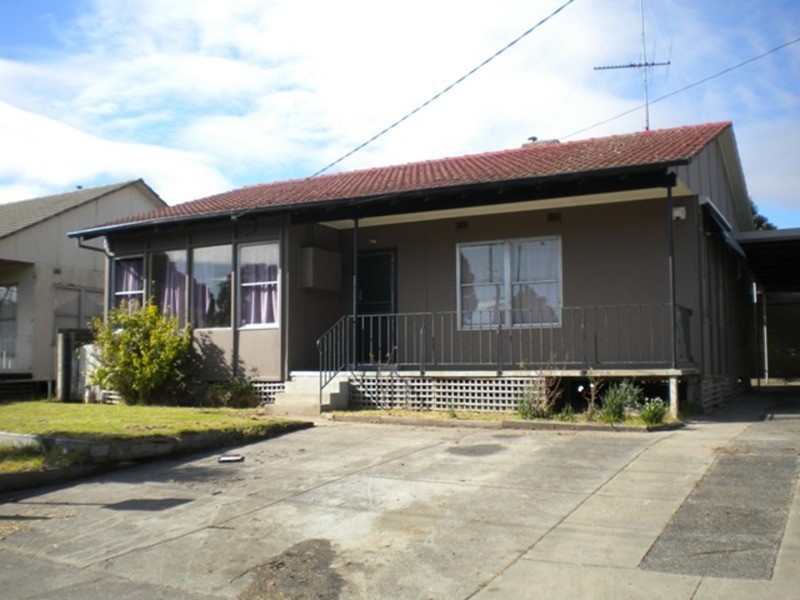 375 Frankston Dandenong Road, Frankston North VIC 3200