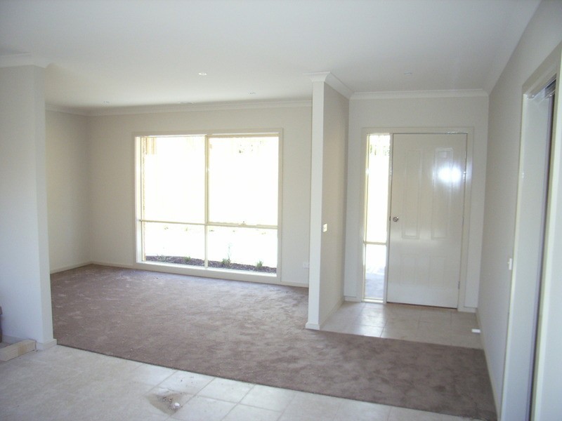 2/31 Deane Street, Frankston VIC 3199