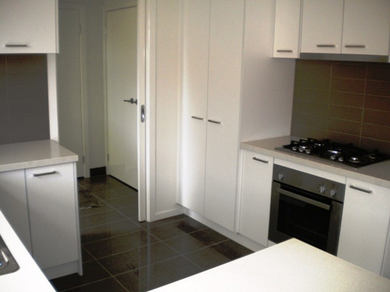 2/11 Colin Avenue, Frankston VIC 3199