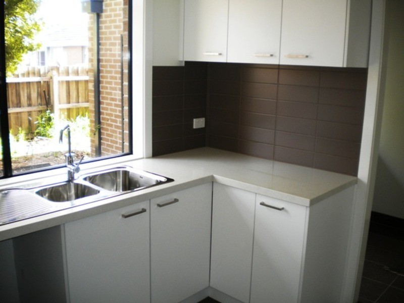 2/11 Colin Avenue, Frankston VIC 3199