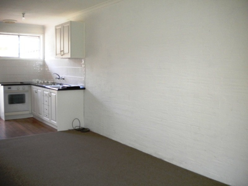 2/10 Carder Avenue, Seaford VIC 3198