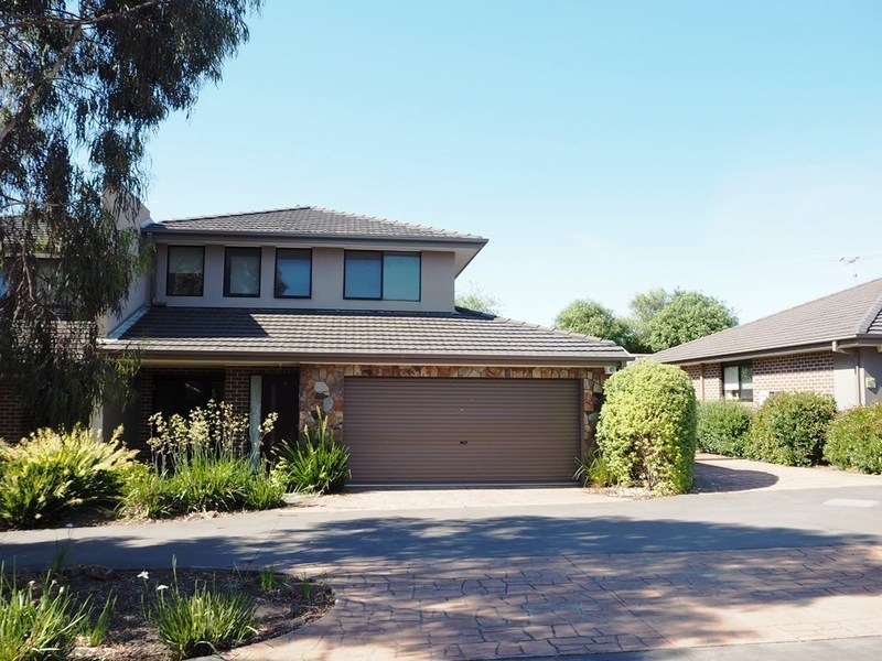 8/1-9 Green Island Avenue, Mount Martha VIC 3934