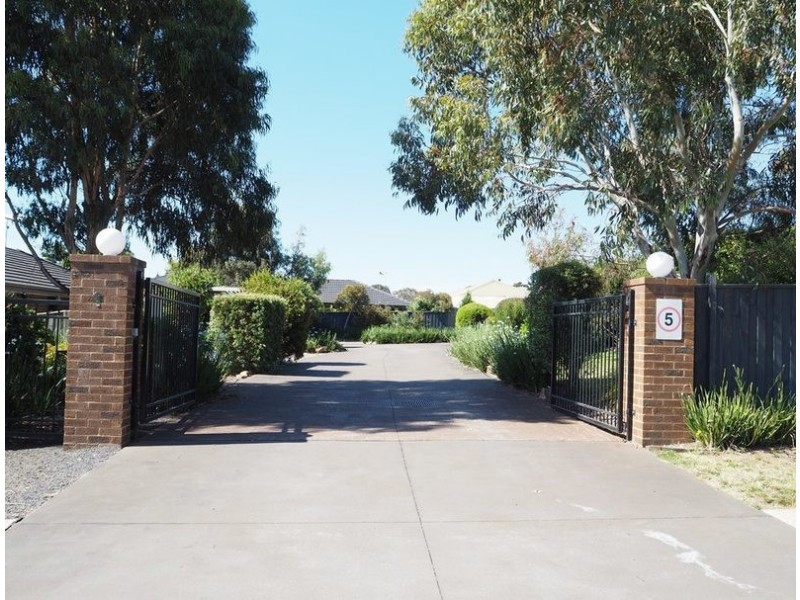 8/1-9 Green Island Avenue, Mount Martha VIC 3934