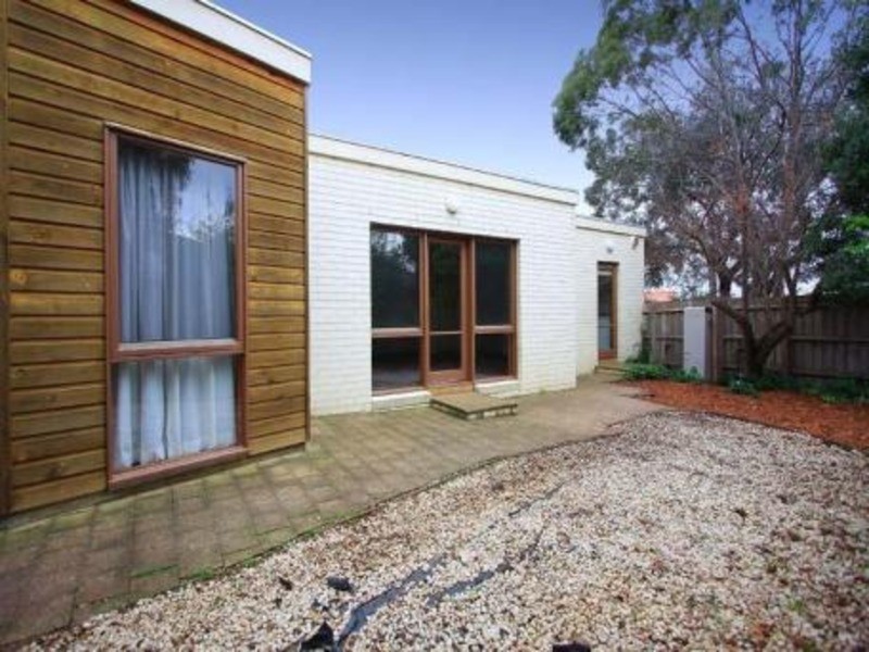 2/3 Leslie Street, Frankston South VIC 3199