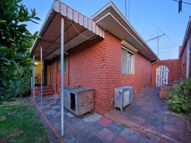 2 Pembroke Avenue, Frankston VIC 3199