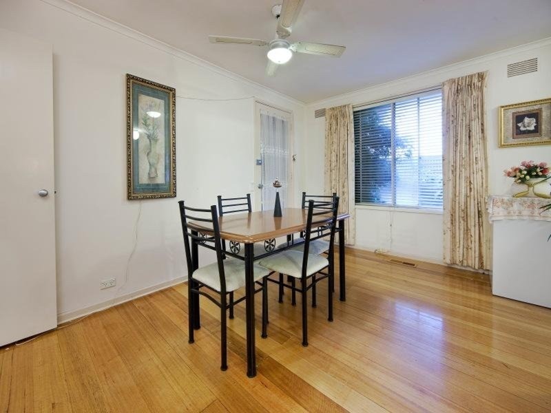 2 Pembroke Avenue, Frankston VIC 3199
