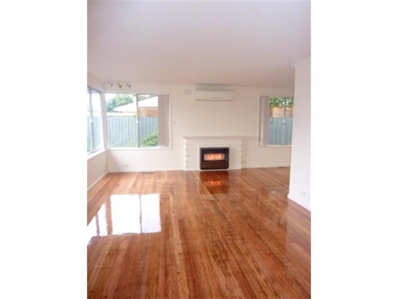 2 Kira Close, Frankston VIC 3199