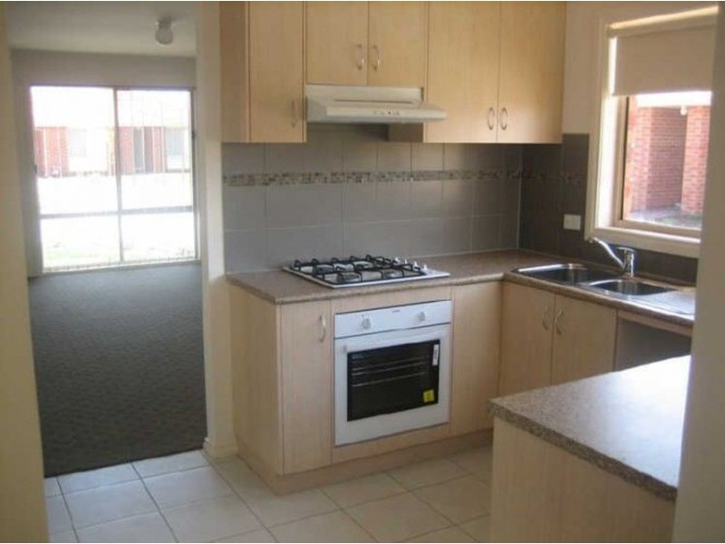 10/11 Coco Parade, Skye VIC 3977