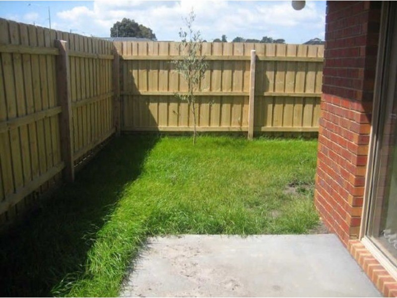 10/11 Coco Parade, Skye VIC 3977