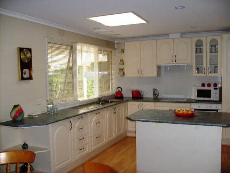 28 Moorhen Crescent, Carrum Downs VIC 3201