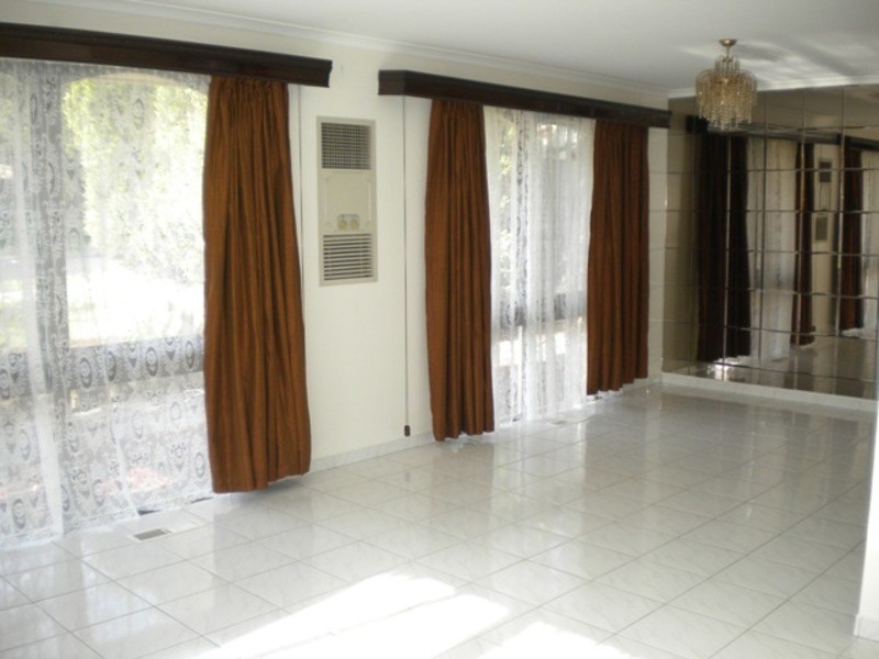 40 Pembroke Avenue, Frankston VIC 3199