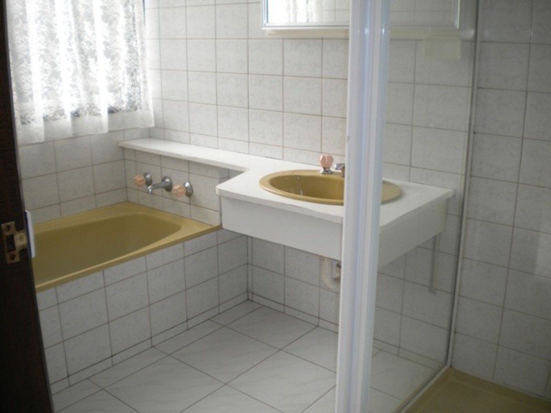 40 Pembroke Avenue, Frankston VIC 3199