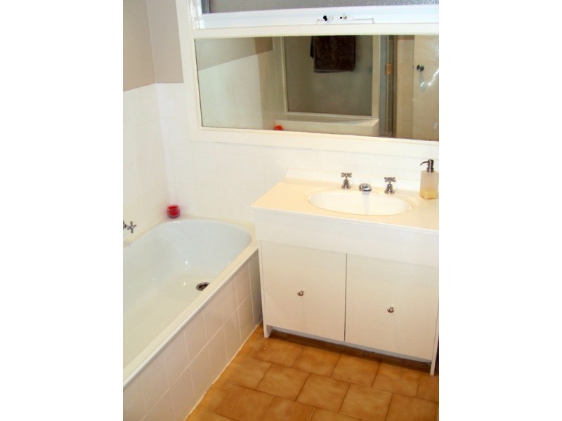 2/29 Deane Street, Frankston VIC 3199