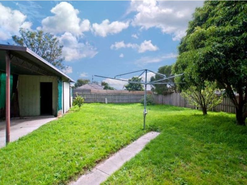 25 Plantation Avenue, Frankston North VIC 3200