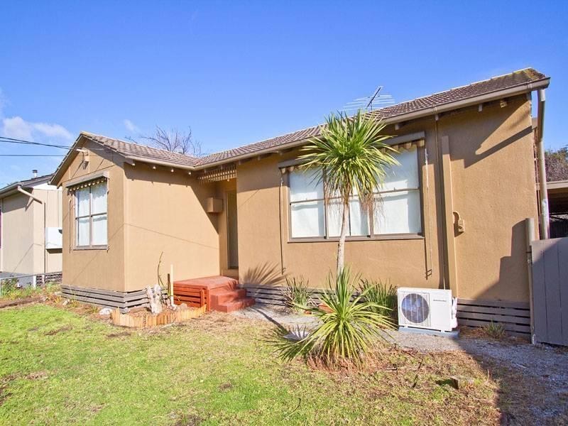 6 Rosemary Crescent, Frankston North VIC 3200