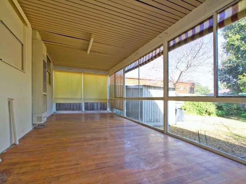 6 Rosemary Crescent, Frankston North VIC 3200