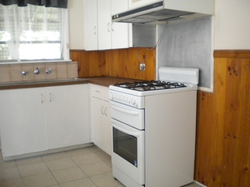 2 Aleppo Crescent, Frankston North VIC 3200