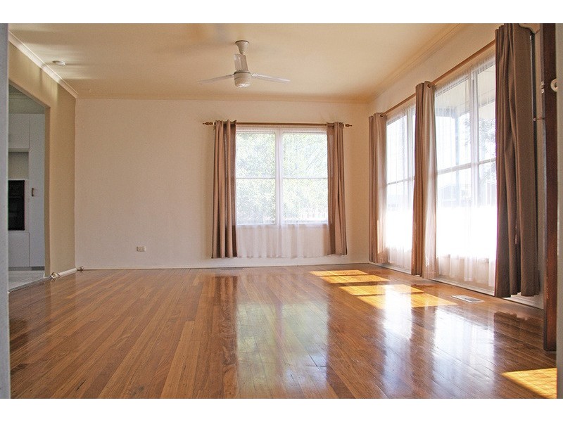 19 Silvertop Street, Frankston North VIC 3200
