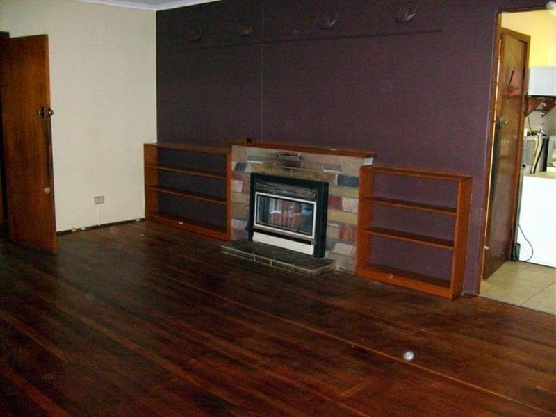 8 Forest Drive, Frankston North VIC 3200