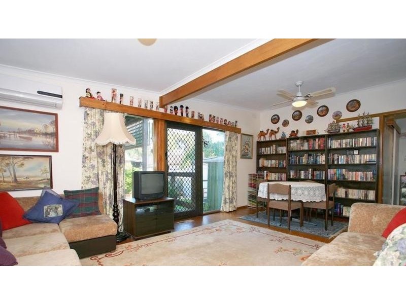 28 Bouvardia Crescent, Frankston North VIC 3200