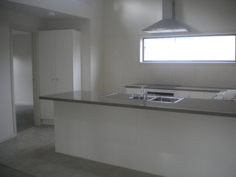 5A Candlebark Crescent, Frankston North VIC 3200