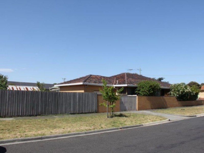 27 Lewis Street, Frankston VIC 3199