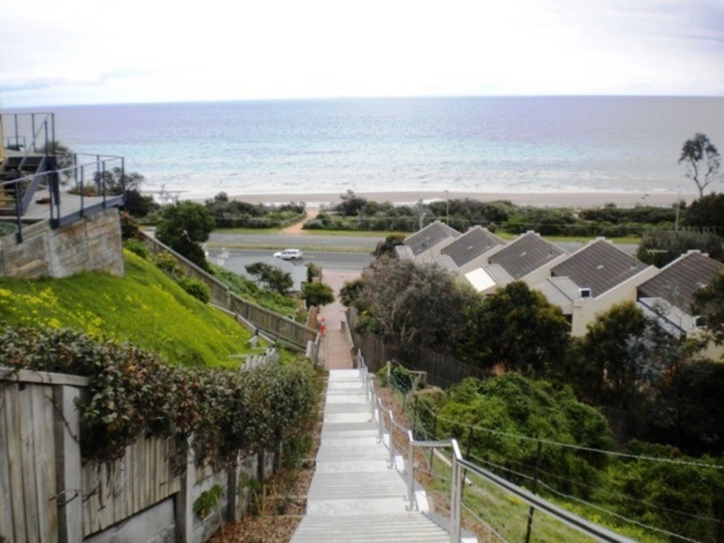 9/13 Cliff Road, Frankston South VIC 3199