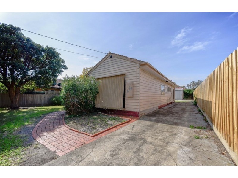 2 Duncan Avenue, Seaford VIC 3198
