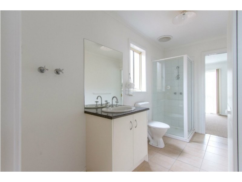 3/4 Barak Court, Frankston VIC 3199