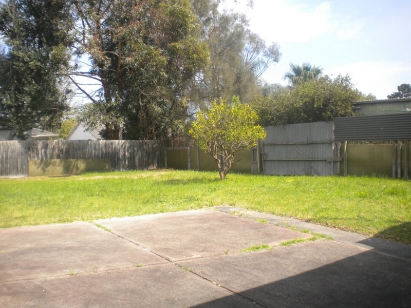 33 Armata Crescent, Frankston North VIC 3200