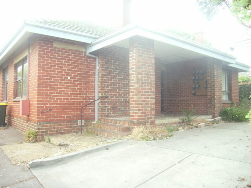 2/2 Plowman Place, Frankston VIC 3199