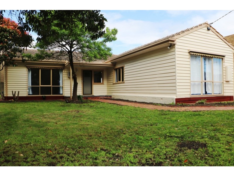 2 Duncan Avenue, Seaford VIC 3198